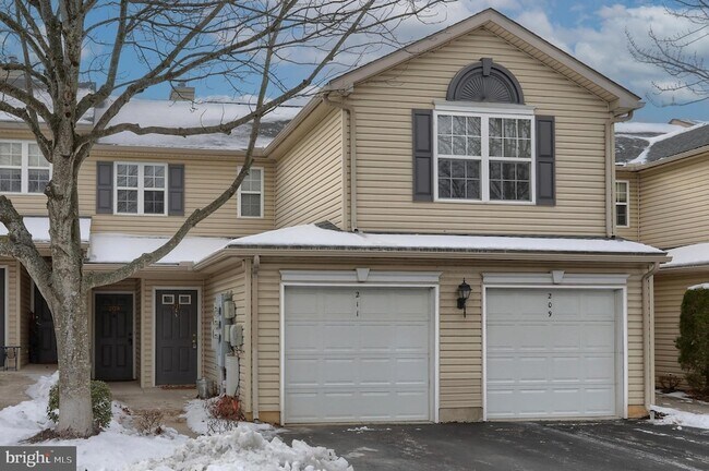 Photo - 211 Sparrow Rd