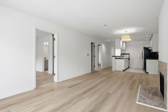 Photo - Hip Condo Apt. in the Mission+ Great Walkability+ Laundry in the building!