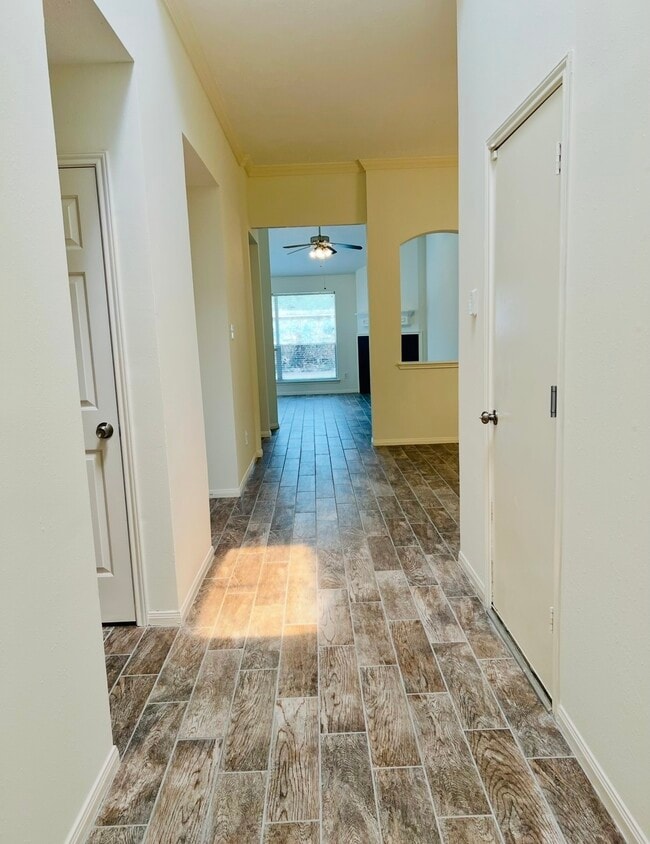 Photo - 6010 Forest Plaza Ct