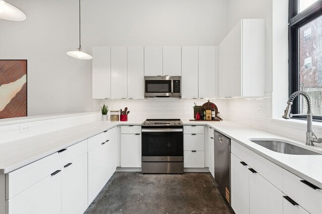 Photo - The Corinthian