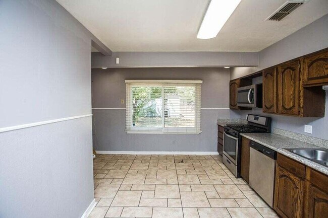 Photo - 2516 42nd St