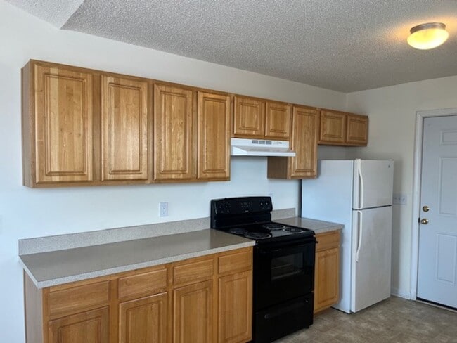 Photo - Spacious 3-Bedroom Home with Loft & Large Backyard!