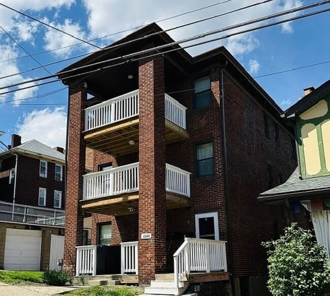 Building Photo - 2844 Louisiana Ave Unit 1