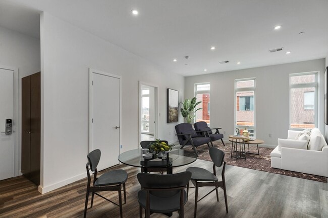 Photo - 2 Bedroom in Northern Liberties - Parking Available