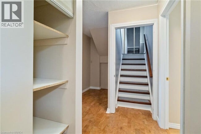 Photo - 34 Sympatica Crescent