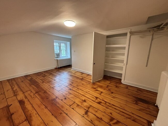 Photo - 23 W Walnut Ln