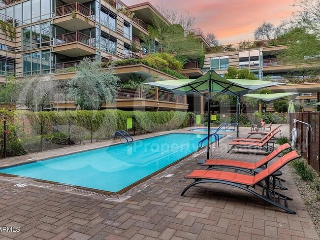 Building Photo - 7157 E Rancho Vista Dr