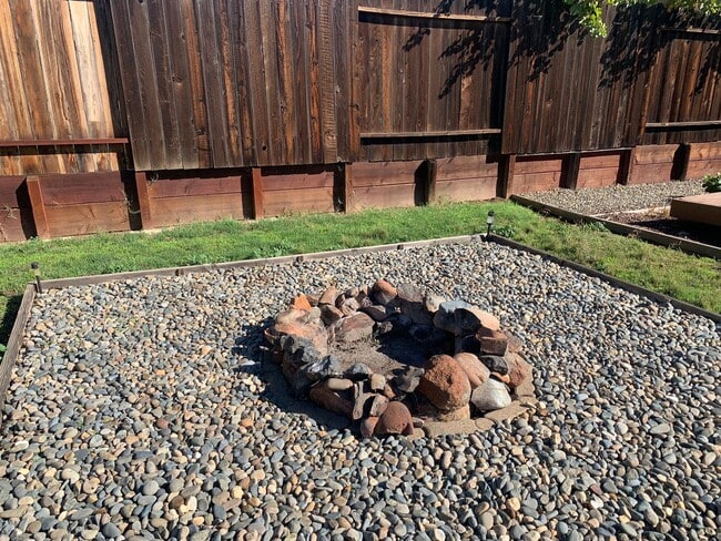 Photo - 3 bedroom 2 bath home with HUGE yard in Or...