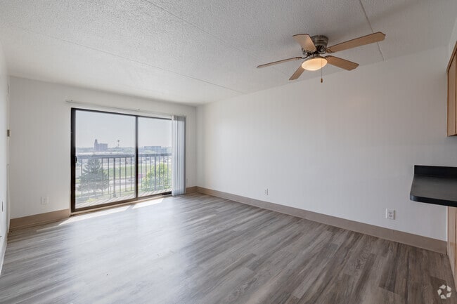 1BR, 1BA - 650SF - Living Room - St. Antoine Gardens