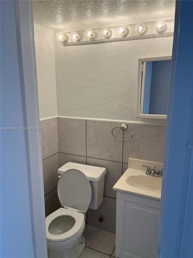 Photo - 3660 NE 166th St Unit 305