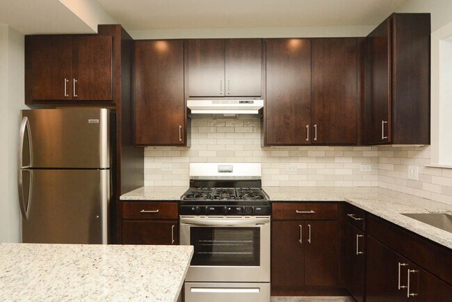818 Crain St Unit 4