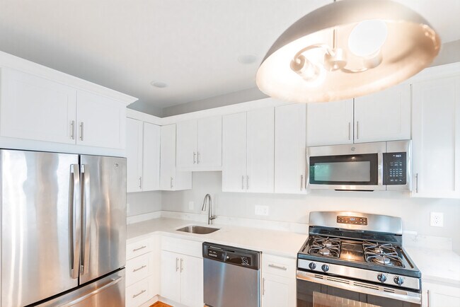 Photo - 394 Centre St Unidad #3