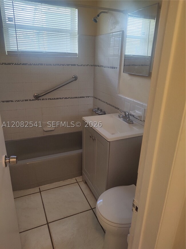 Building Photo - 7655 Venetian St Unit 1-4