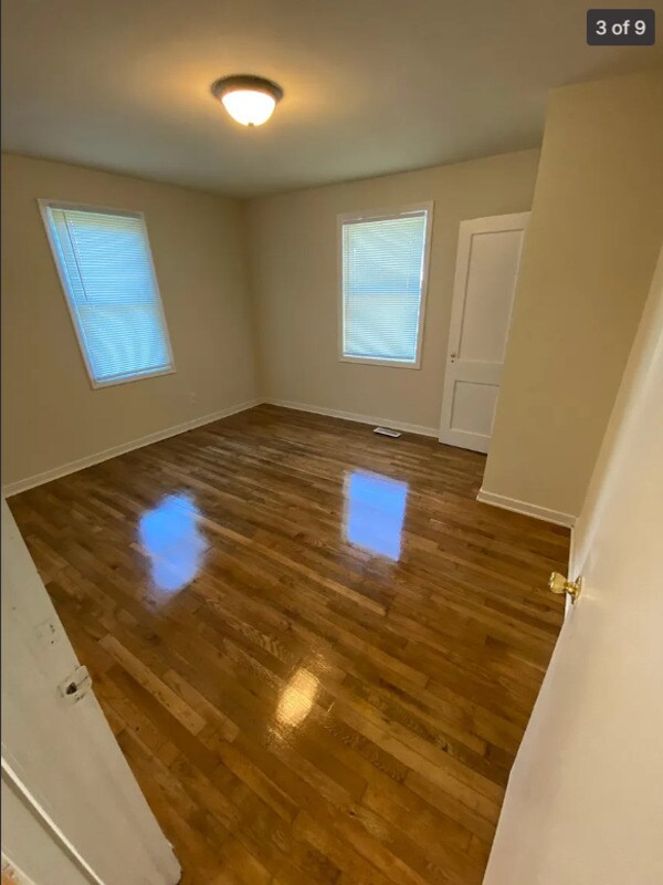 Photo - 3915 E Chatham Dr