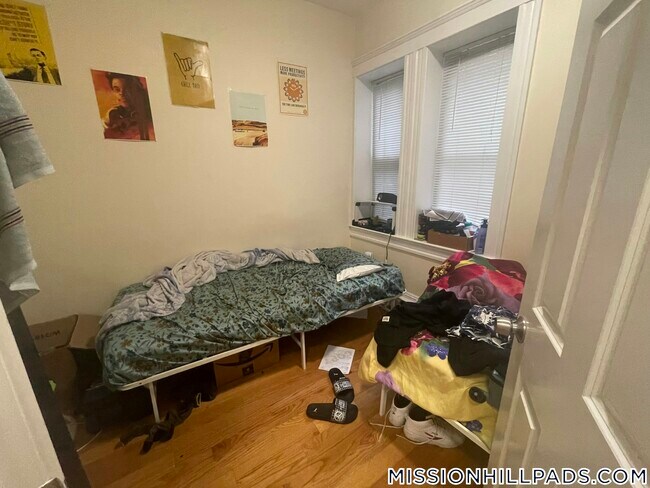 Photo - 887 Huntington Ave Unidad 1