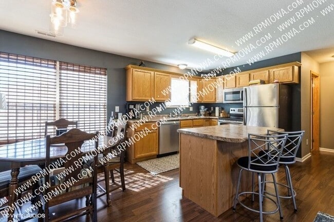 Photo - 15227 Alpine Dr