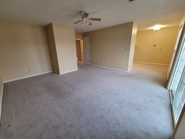 Photo - 1310 Louisville Rd Unidad 71