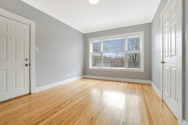 Photo - 1343 W 80th St Unit 1