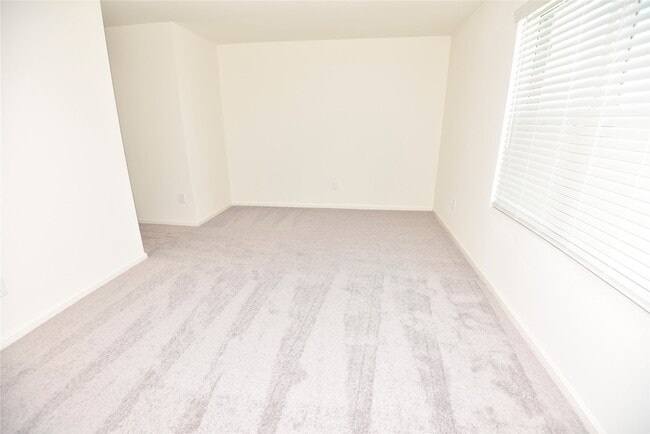 Building Photo - 21650 Cottage Ln