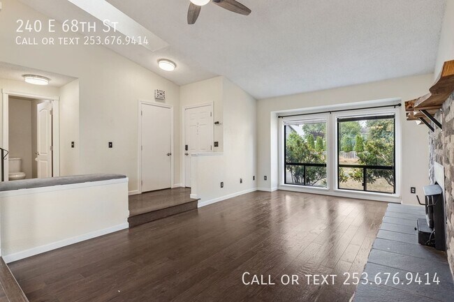 Photo - 240 E 68th St