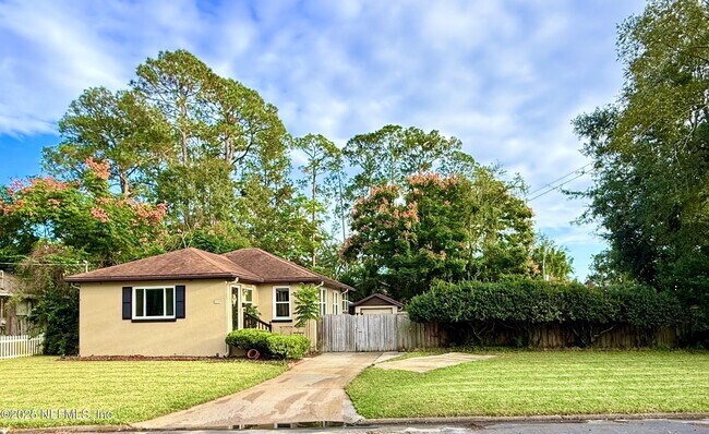 Photo - 3756 Anderson St