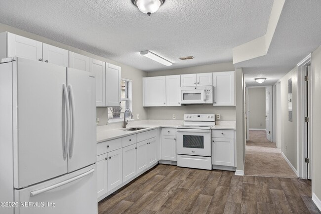 Photo - 2028 Hartridge St