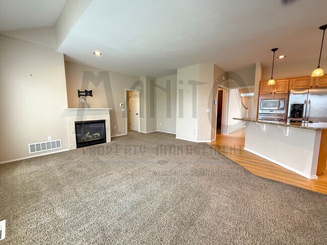 Photo - Beautiful Carnahan Crest Townhome