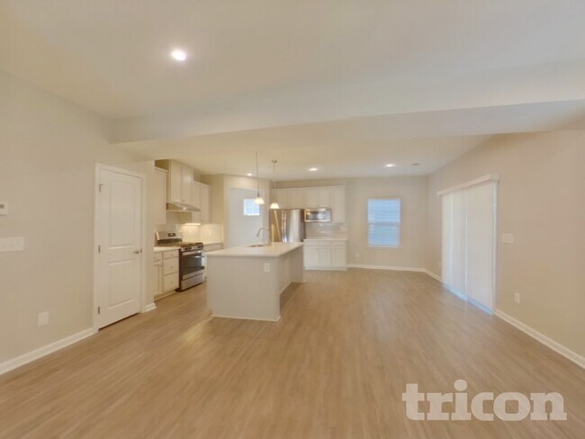 Photo - 1340 Lena St House