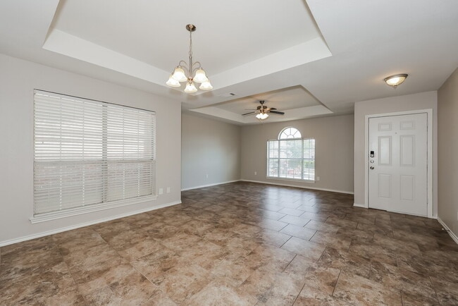 2805 St Croix Ave