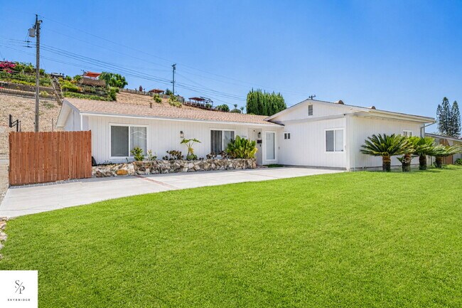 Photo - Furnished 5-Bedroom Home Near the 57 & 60 — Ideal for Roommates or Students