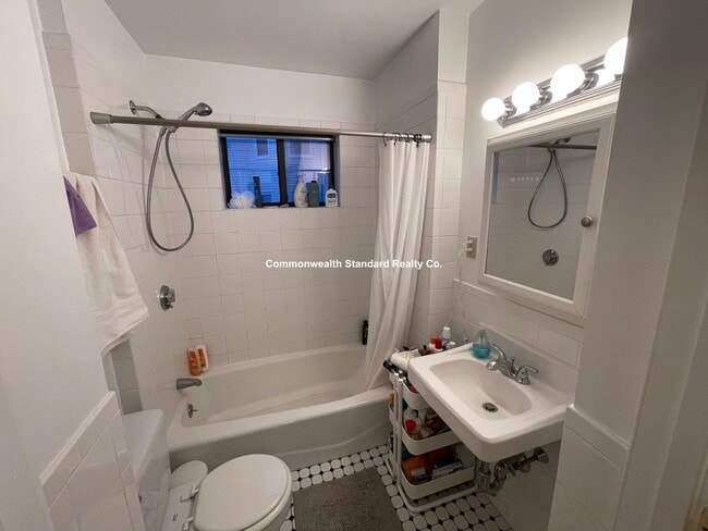 Photo - 76 Quint Ave Unit 3