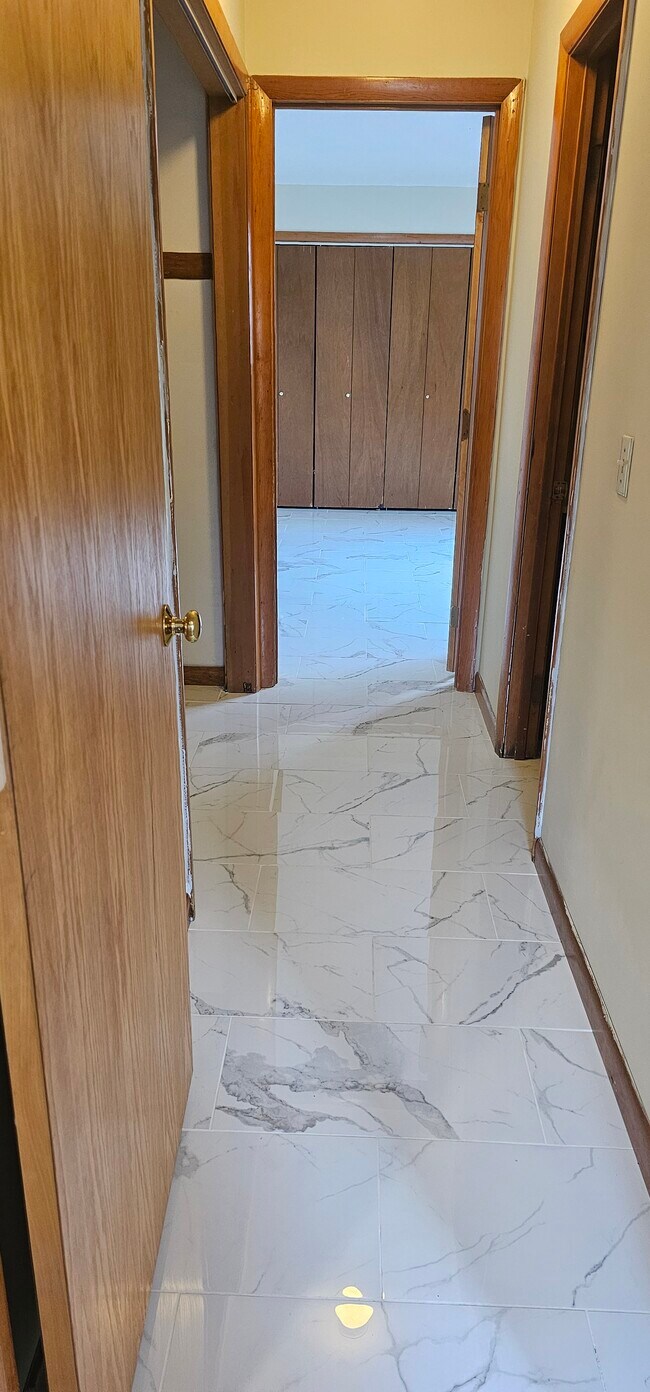 Photo - 48 Mansfield Ave