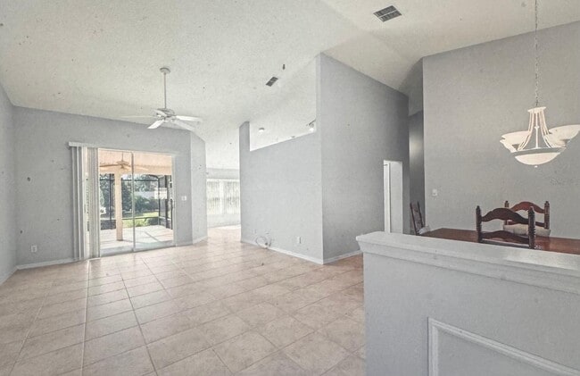 Photo - 25316 Crestwater Dr