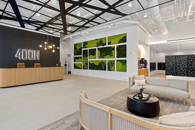 400H apartments — community photo