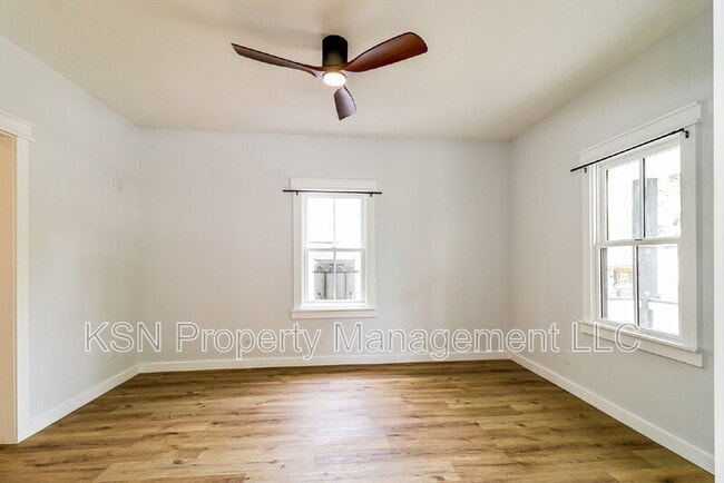 Photo - 1025 W 38th St