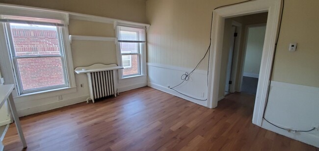 Photo - 404 S Webster Ave Unit Apt. 202