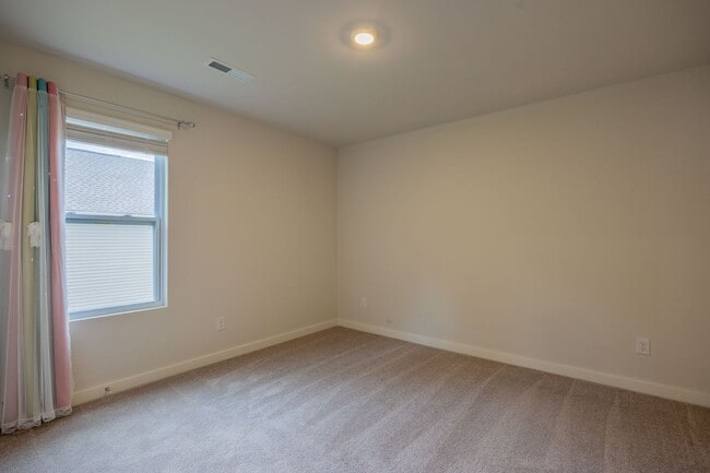 Photo - 1071 Ross Farms Blvd