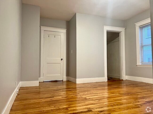 Building Photo - 106 Burrill St Unit 2 Rental