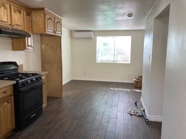 Photo - UPCOMING BEAUTIFUL 2 BEDROOM/ 2 BATH  * ONE TIME RENTAL* Unit 1903 #D