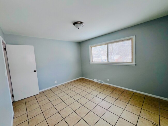 Photo - 5946 N 61st St