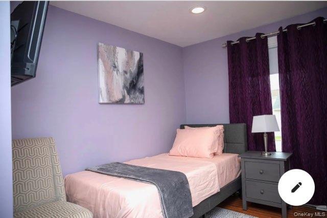 Photo - 36 W Saltaire Rd