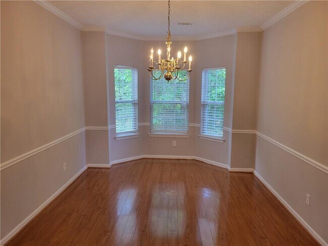 Photo - 310 Hulan Way House