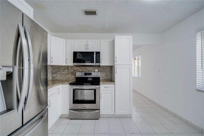 Photo - 3437 SW 25th St