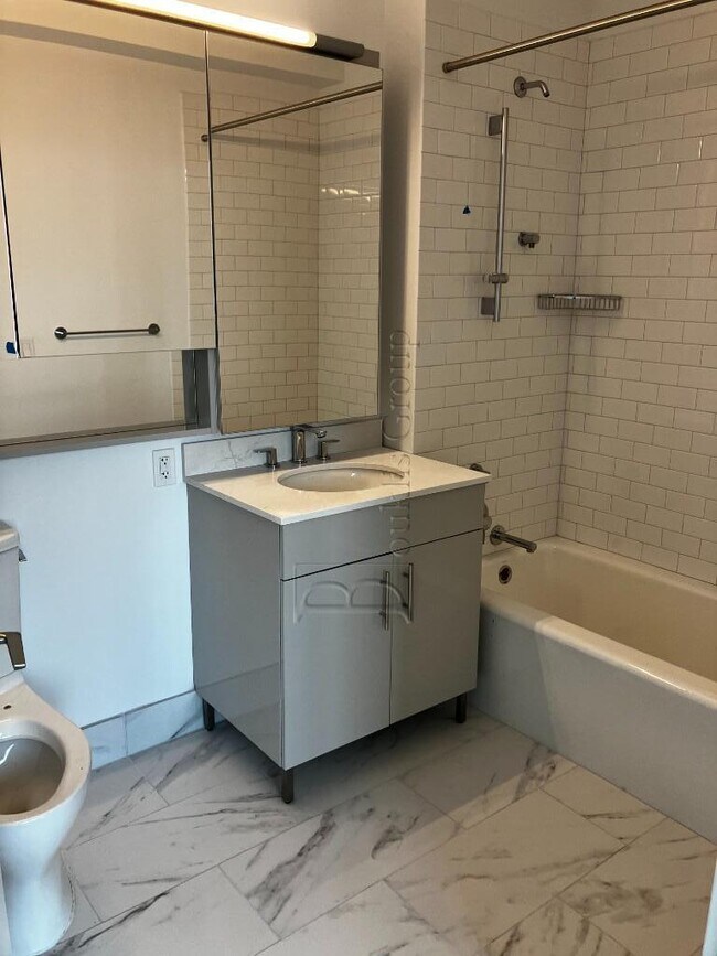 Photo - 3 bedroom in LONG ISLAND CITY NY 11101 Unidad 1201