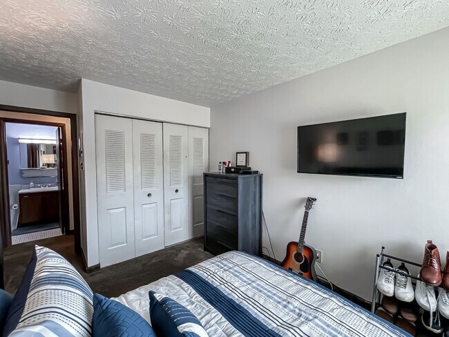 Photo - Newton Village Apartments