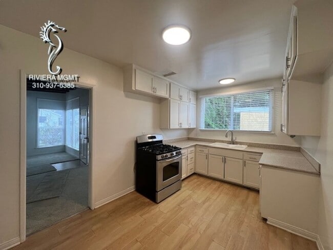 Photo - 3 BEd 1.75 Bath House in South Redondo Beach.