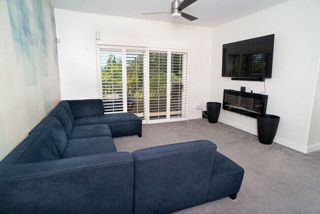 Photo - 9610 Zelzah Ave