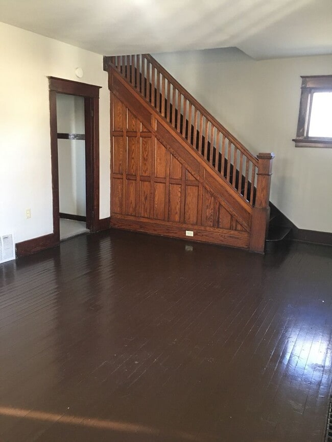 Photo - Spacious 3 Bedroom w/Covered Front Porch