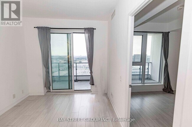 Photo - 950 Portage Pkwy Unité 2607