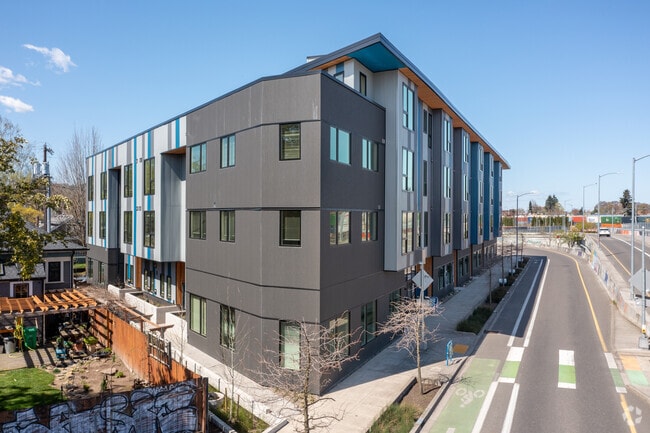 Dean River Apartments